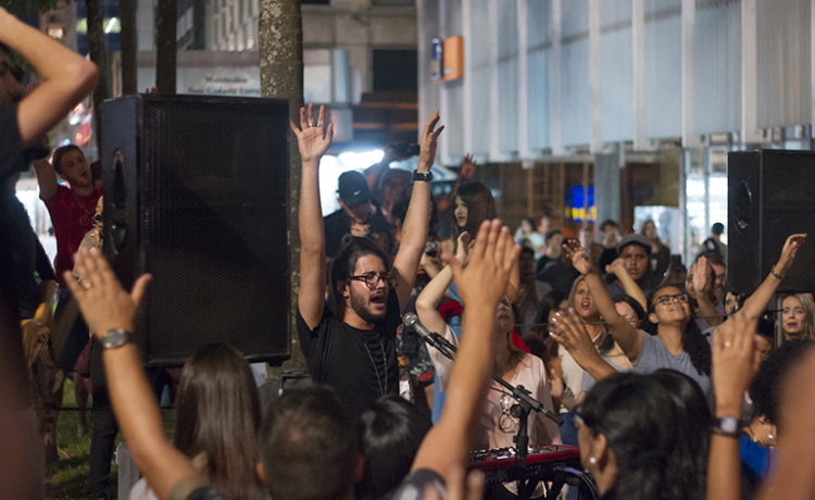 Gabriel Guedes participa de evangelização Av. Paulista