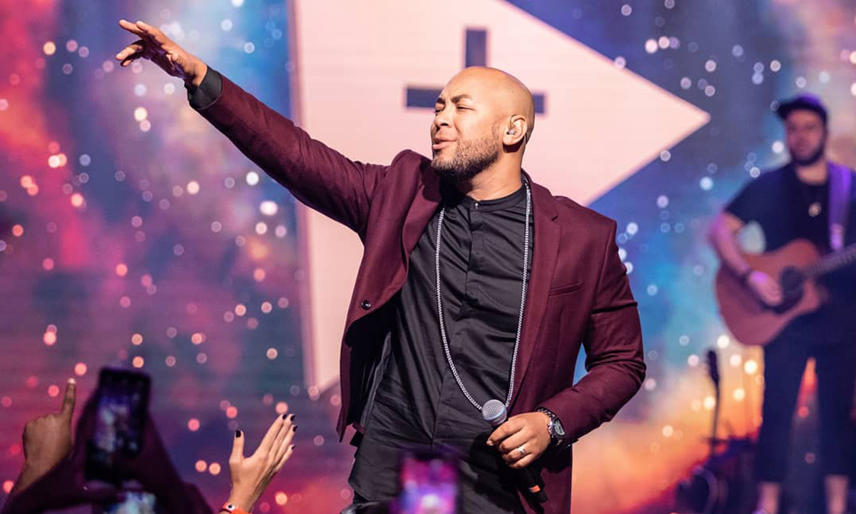 Ton Carfi grava “Tríade”, seu primeiro DVD de carreira