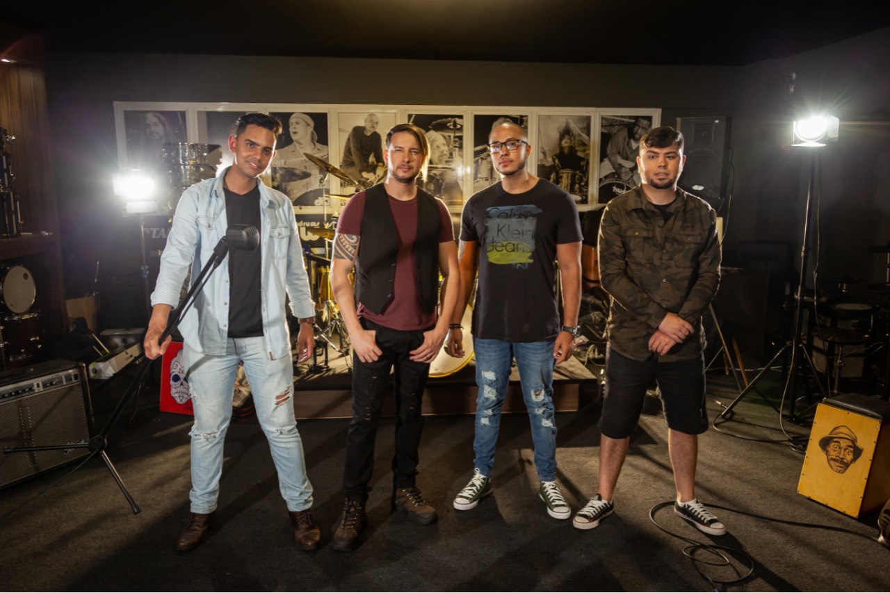 "Tua Voz" o novo single da Banda Rethoryka com feat do cantor do PG