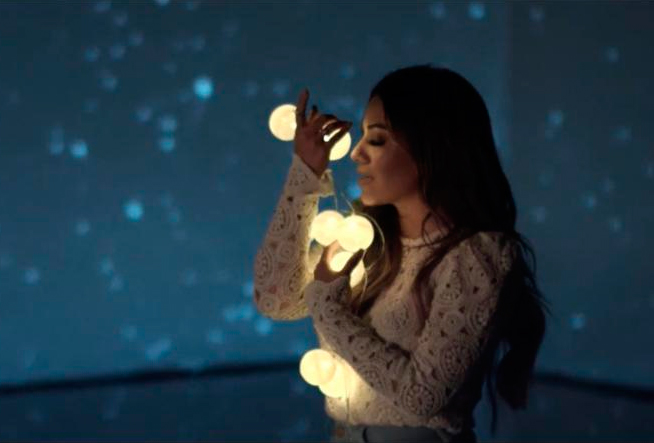 Gabriela Rocha lança clipe oficial para música tema do filme “Mais Que Vencedores”