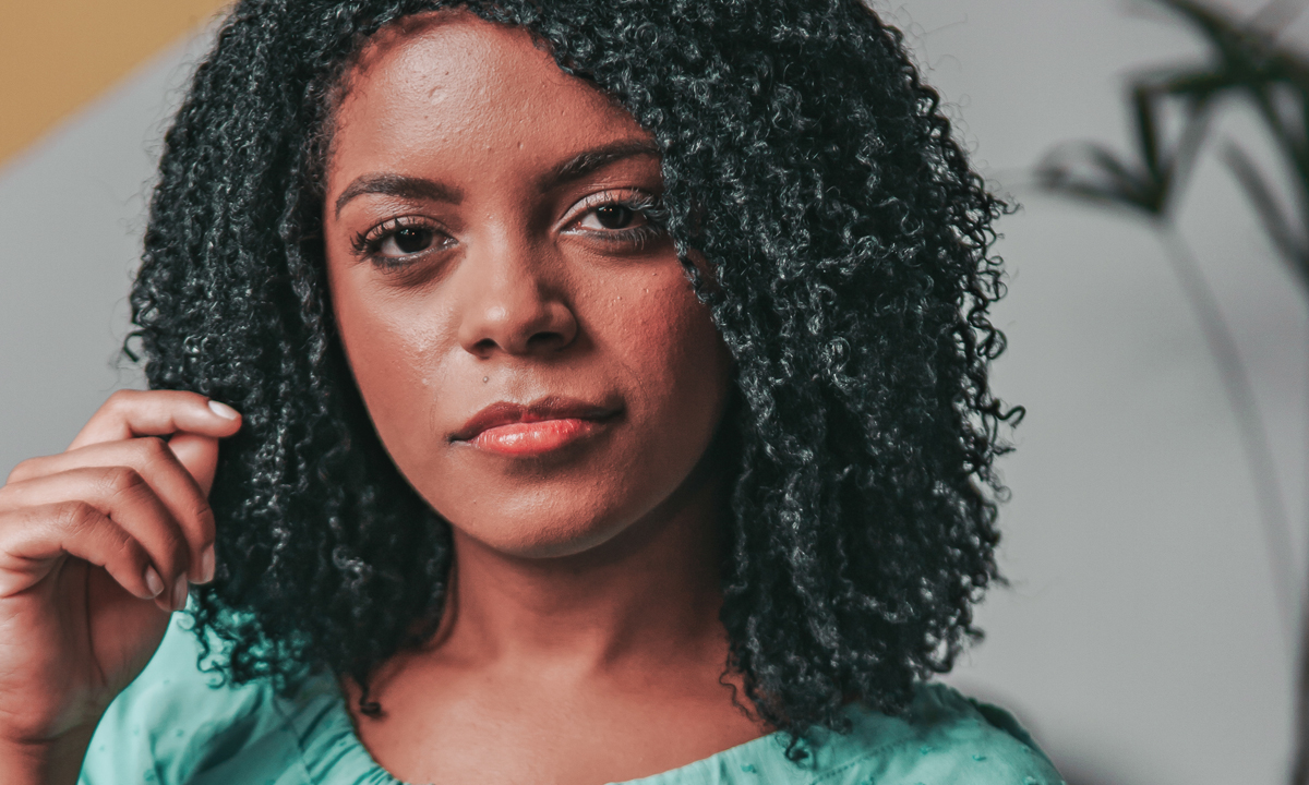 Kemilly Santos lança single e clipe: "Vazio"