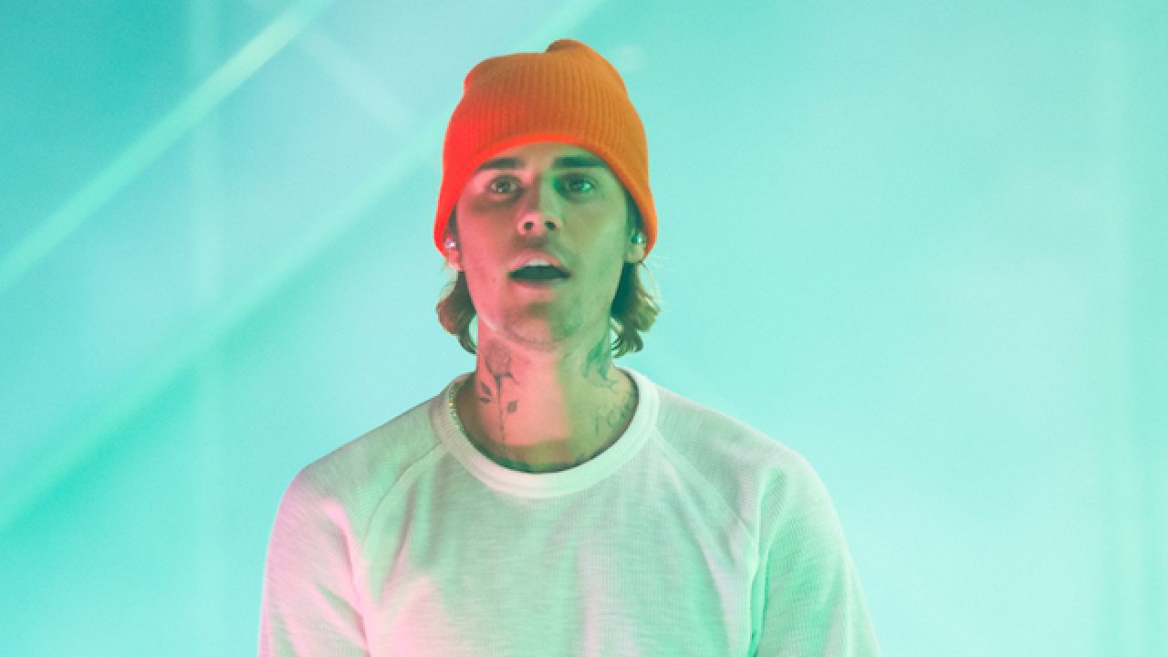 Justin Bieber apresenta o EP gospel "Freedom"