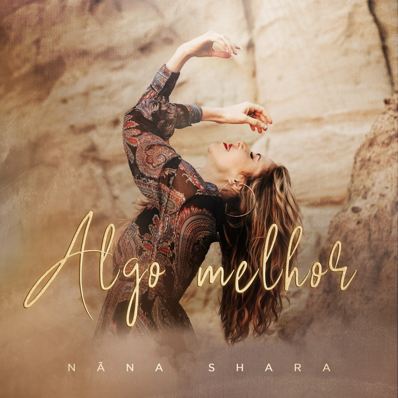 Vivendo na Califórnia, Nãna Shara lança o single "Algo Melhor"