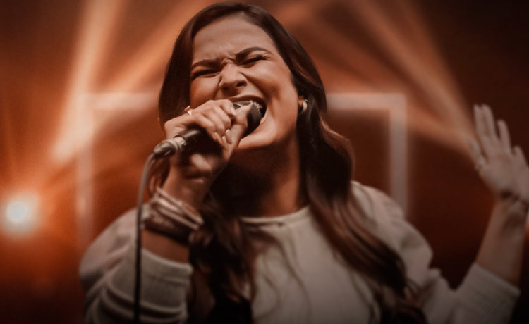 Sucesso do grupo Elevation Worship ganha versão oficial em português na voz de Bruna Olly