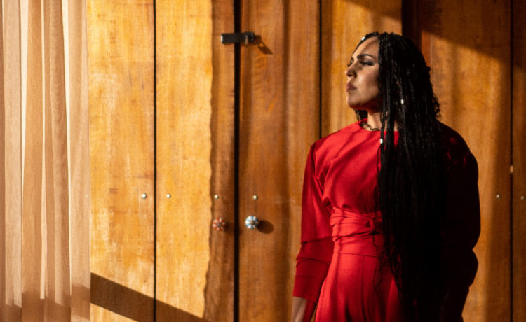Paloma Possi lança seu projeto solo com o single Sem Condenação