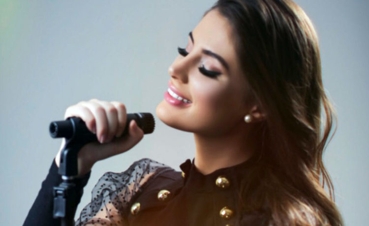 Renata Marin lançará seu novo single "Recado de Deus".