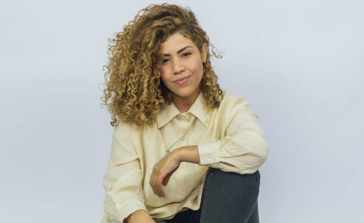 Mayara Marques lança seu primeiro single solo “Humanos”