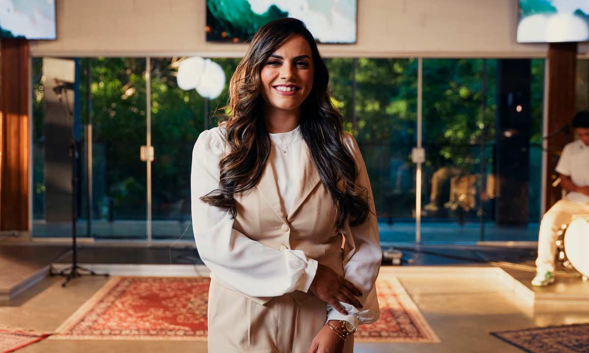 Laiane Torres lança o single autoral "Te Desejamos" em projeto audiovisual de grande porte